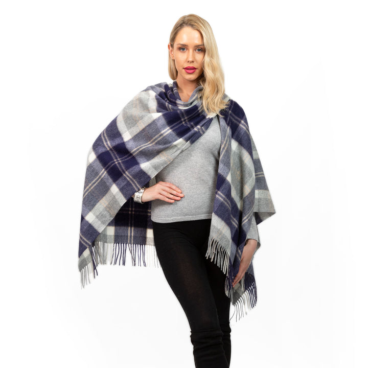 Ladies Mini Lambswool Cape Bannockbane Silver