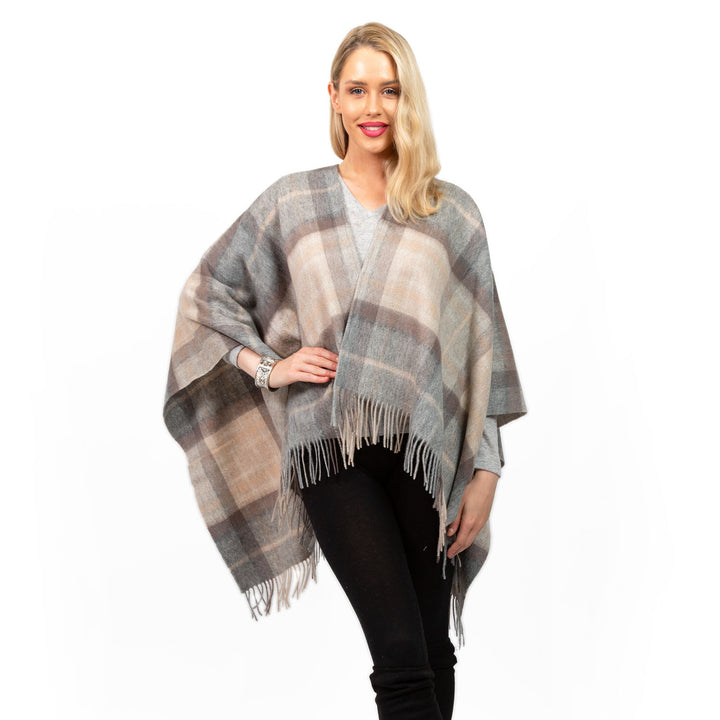 Edinburgh Lambswool Mini Cape  Mackellar Natural