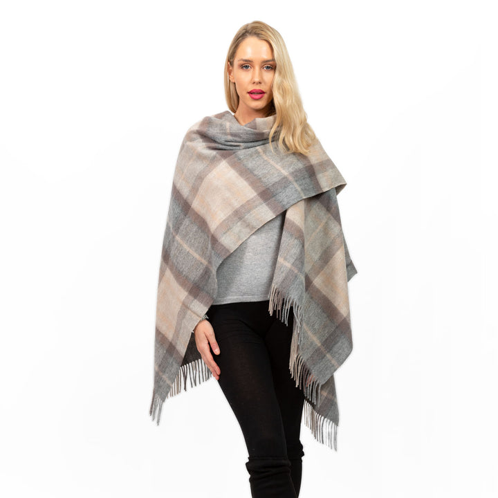 Edinburgh Lambswool Mini Cape  Mackellar Natural